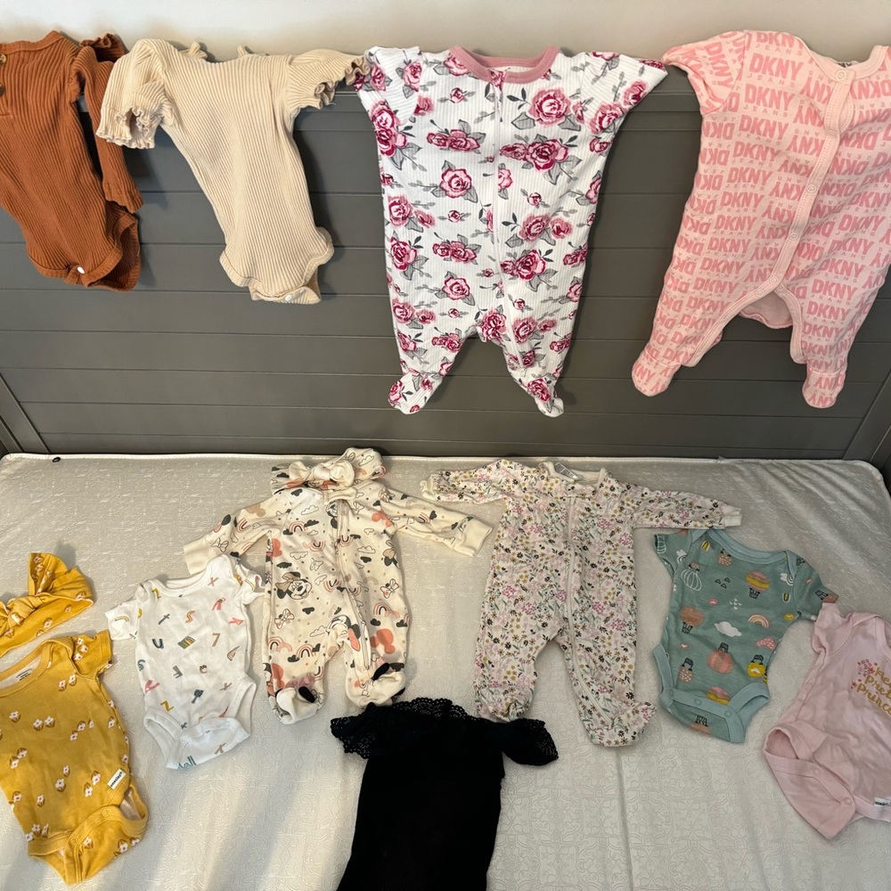 Newborn and 0-3 months baby girl clothes bundle